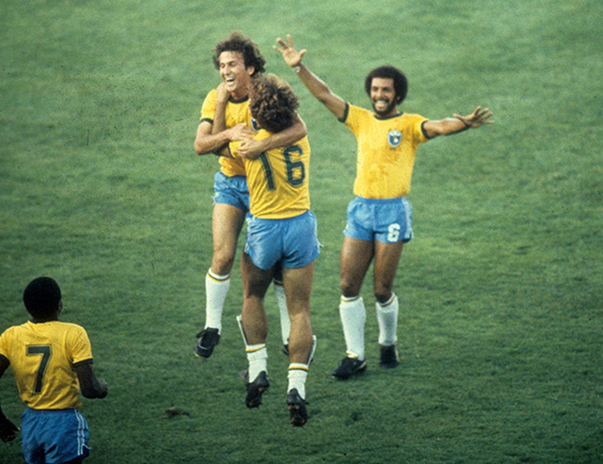 JOGO COMPLETO - Brasil 3 x 1 Argentina - Fase final Copa 1982